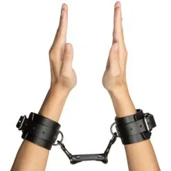 Obaie Klassiske Håndleddsmansjetter Ekte Skinn -Onaniprodukter butikk 23086 new obaie aegte laeder klassisk handleds manchetter 05 hand q100