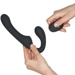 Strap U Mighty Rider Vibrerende Strap-on 16 Strap U Mighty Rider Vibrerende Strap-on -Onaniprodukter butikk 23685 strap u mighty rider vibrating strap on 51 hand q100